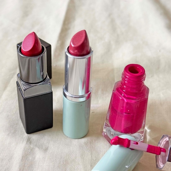 7 LIPSTICKS & LILLY PULITZER COSMETIC BAG, KAT VON D, FENTY BEAUTY, NEW NEVER - Picture 3 of 6